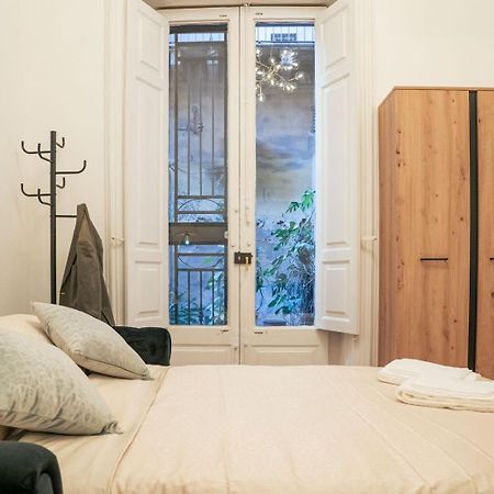 Elegant Design Apartment In Historical City Center Катания Екстериор снимка